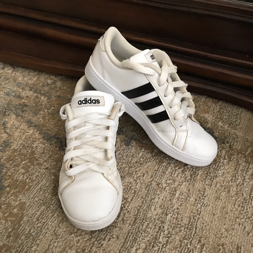 Kids sneakers